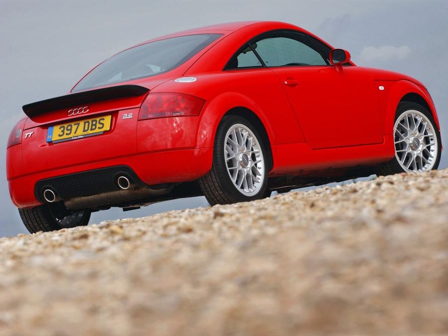  Audi TT 3.2 Quattro Coupe (8N) 2003 года  (UK) (фото 6 из 15)